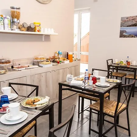 Alojamento de Acomodação e Pequeno-almoço Brio 4*